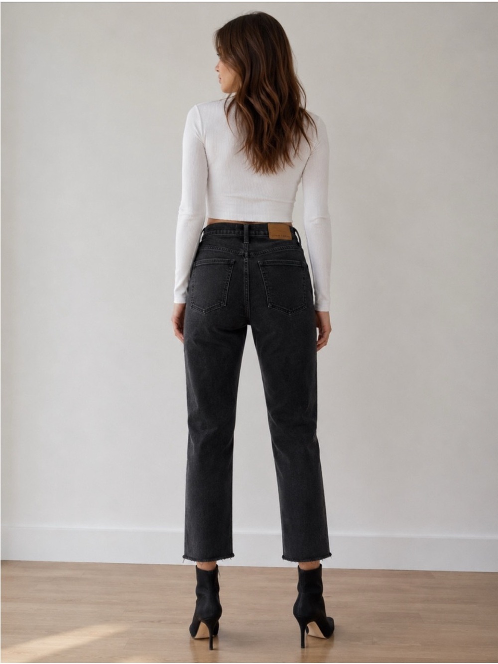 Denim Forum Arlo High Rise Black Straight Leg Jeans size 26 Aritzia